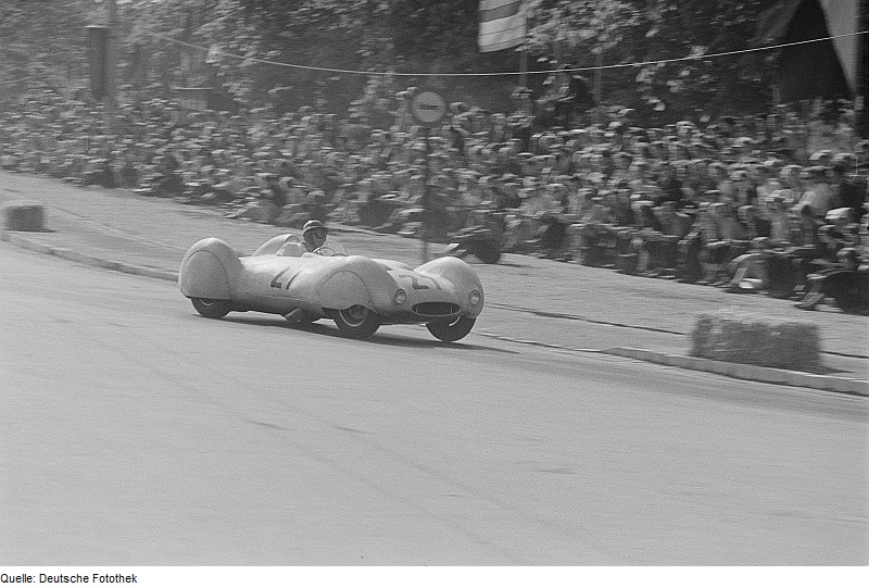 Arthur Rosenhammer im EMW beim Stadtparkrennen Leipzig 1954