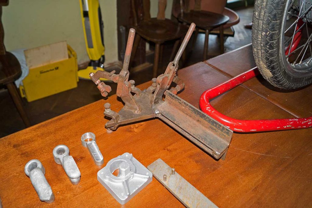 Vorrichtungen und Teile