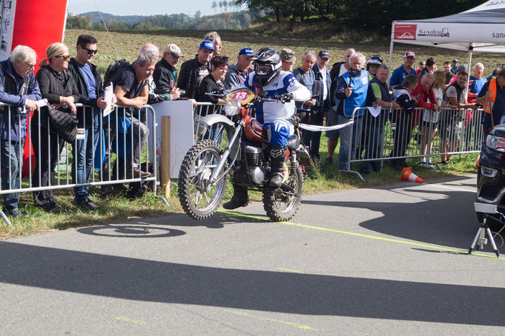 13 Ari Kannela, FIN, Yamaha DT 360 Baujahr 1973